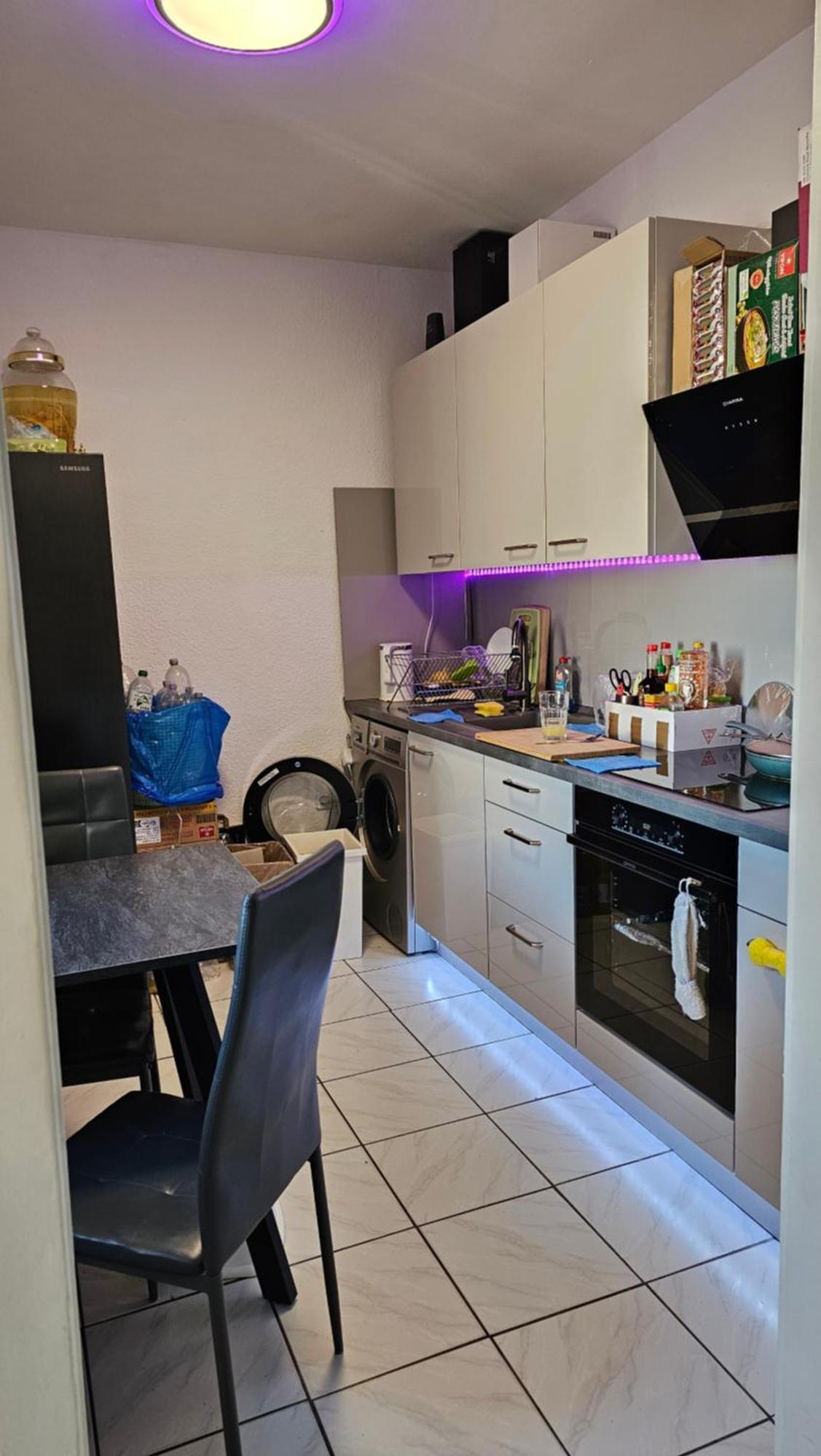 Zimmer In Bilk-Zentrum Duesseldorf Bilik gambar