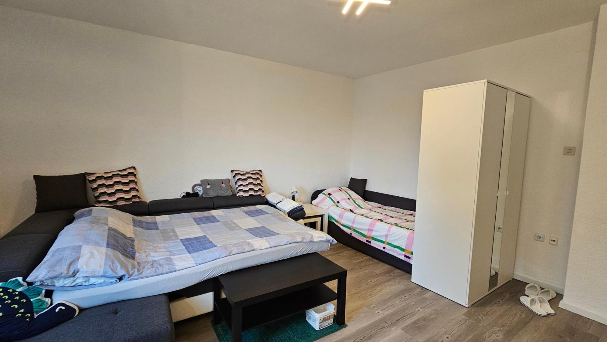 Zimmer In Bilk-Zentrum Duesseldorf Bilik gambar