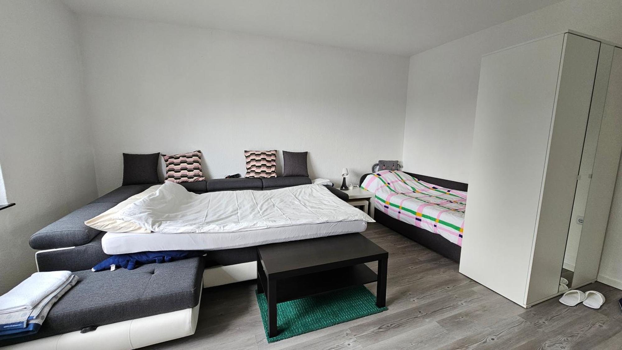 Zimmer In Bilk-Zentrum Duesseldorf Bilik gambar